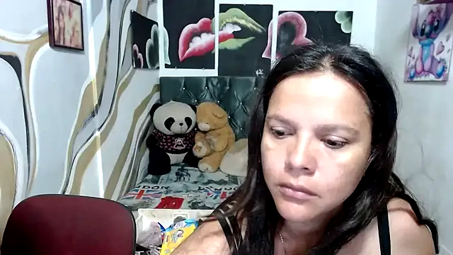 manzanahot9 online show from 4, 10, 2025