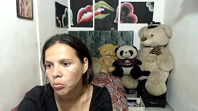 manzanahot9 online show from 11, 3, 2025