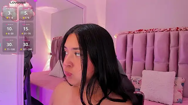 Snapshot of NikyBrookss chatting on 8, 10, 2025 NikyBrookss online show from 8, 10, 2025