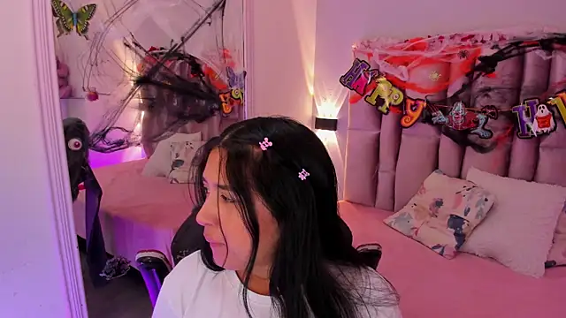 Snapshot of NikyBrookss chatting on 18, 10, 2025 NikyBrookss online show from 18, 10, 2025