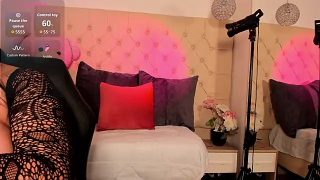 kitty roouse online show from 30, 3, 2026