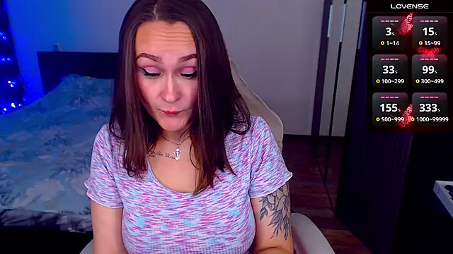 Cutie-Melanie online show from 9, 10, 2025