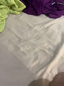 couple shy online show from 22, 12, 2025