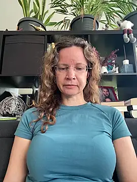 AnnikaRose online show from 6, 3, 2026