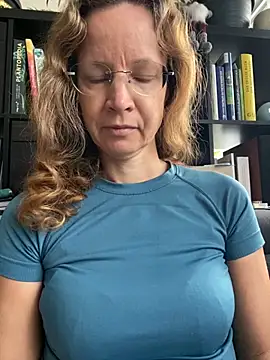 AnnikaRose online show from 1, 10, 2025