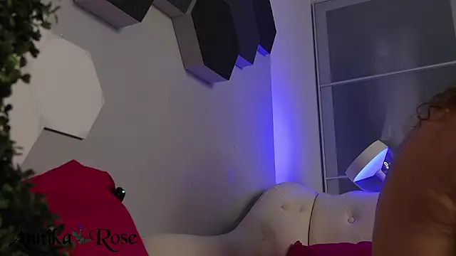 AnnikaRose online show from 25, 3, 2026