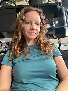 AnnikaRose online show from 28, 10, 2025