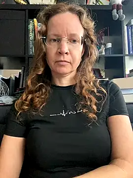 AnnikaRose online show from 27, 10, 2025