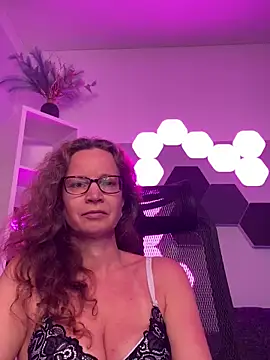 AnnikaRose online show from 25, 5, 2026