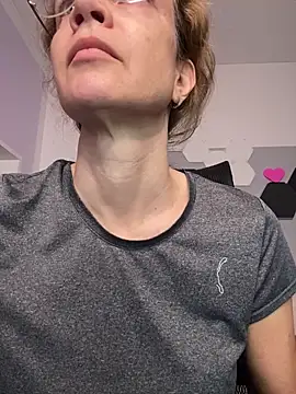 AnnikaRose online show from 18, 12, 2025