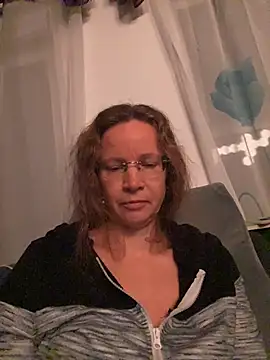 AnnikaRose online show from 28, 11, 2025