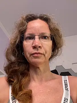 Snapshot of AnnikaRose chatting on 12, 6, 2026 AnnikaRose online show from 12, 6, 2026