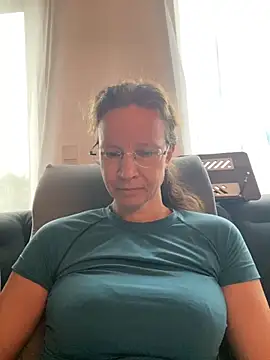 AnnikaRose online show from 3, 11, 2025