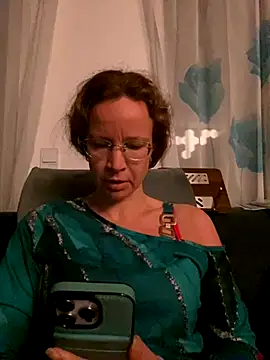 AnnikaRose online show from 12, 11, 2025