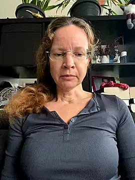 AnnikaRose online show from 7, 10, 2025