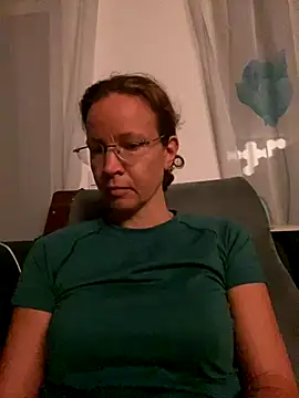 AnnikaRose online show from 24, 11, 2025