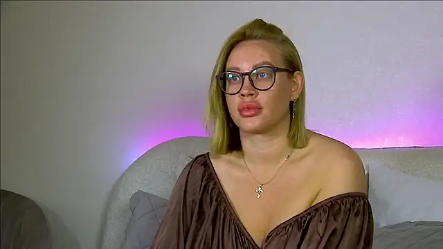 MariaNeumann online show from 2, 10, 2025