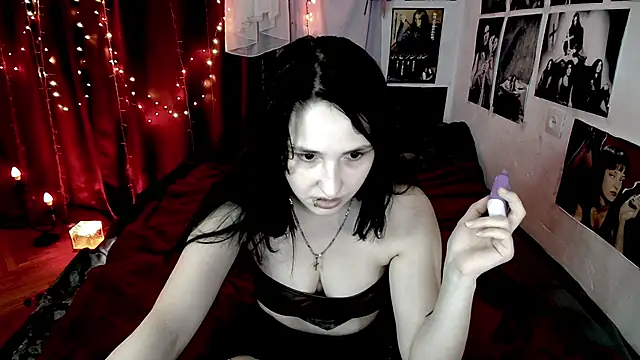 Snapshot of Tricky_Vicky666 chatting on 16, 10, 2025 Tricky Vicky666 online show from 16, 10, 2025