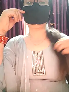 Aishwaryaa 69 online show from 8, 11, 2025