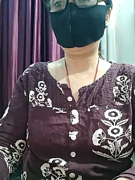 Snapshot of Aishwaryaa_69 chatting on 19, 2, 2026 Aishwaryaa 69 online show from 19, 2, 2026