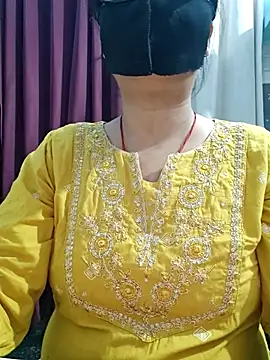 Snapshot of Aishwaryaa_69 chatting on 16, 7, 2026 Aishwaryaa 69 online show from 16, 7, 2026