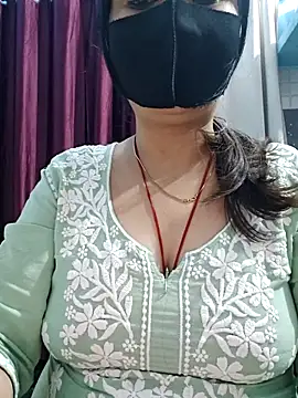 Snapshot of Aishwaryaa_69 chatting on 9, 2, 2026 Aishwaryaa 69 online show from 9, 2, 2026