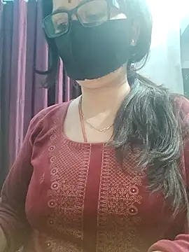 Snapshot of Aishwaryaa_69 chatting on 6, 1, 2026 Aishwaryaa 69 online show from 6, 1, 2026