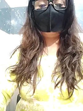 Snapshot of Aishwaryaa_69 chatting on 1, 2, 2026 Aishwaryaa 69 online show from 1, 2, 2026