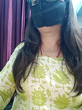 Snapshot of Aishwaryaa_69 chatting on 7, 1, 2026 Aishwaryaa 69 online show from 7, 1, 2026