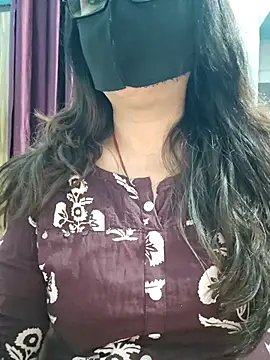 Snapshot of Aishwaryaa_69 chatting on 8, 2, 2026 Aishwaryaa 69 online show from 8, 2, 2026