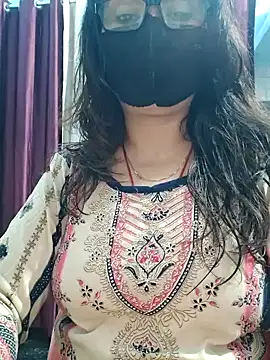 Snapshot of Aishwaryaa_69 chatting on 14, 12, 2025 Aishwaryaa 69 online show from 14, 12, 2025