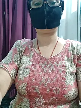 Snapshot of Aishwaryaa_69 chatting on 13, 7, 2026 Aishwaryaa 69 online show from 13, 7, 2026