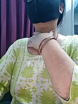 Snapshot of Aishwaryaa_69 chatting on 12, 7, 2026 Aishwaryaa 69 online show from 12, 7, 2026