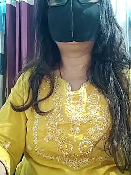 Snapshot of Aishwaryaa_69 chatting on 25, 6, 2026 Aishwaryaa 69 online show from 25, 6, 2026