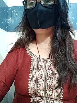 Snapshot of Aishwaryaa_69 chatting on 2, 2, 2026 Aishwaryaa 69 online show from 2, 2, 2026