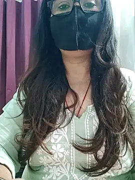 Snapshot of Aishwaryaa_69 chatting on 5, 7, 2026 Aishwaryaa 69 online show from 5, 7, 2026