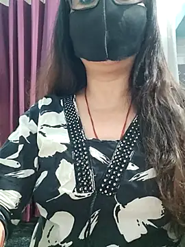 Snapshot of Aishwaryaa_69 chatting on 17, 6, 2026 Aishwaryaa 69 online show from 17, 6, 2026