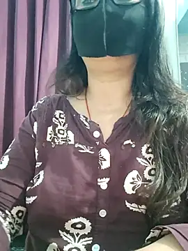 Snapshot of Aishwaryaa_69 chatting on 8, 7, 2026 Aishwaryaa 69 online show from 8, 7, 2026