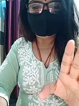 Snapshot of Aishwaryaa_69 chatting on 27, 2, 2026 Aishwaryaa 69 online show from 27, 2, 2026