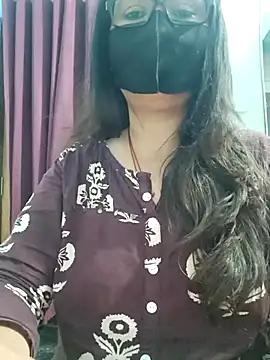 Snapshot of Aishwaryaa_69 chatting on 7, 6, 2026 Aishwaryaa 69 online show from 7, 6, 2026