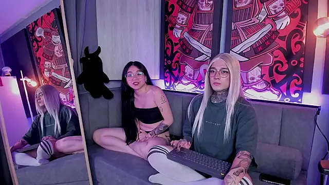 JadeyKhada online show from 12, 4, 2026