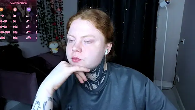 Cassie xKiss online show from 4, 4, 2026