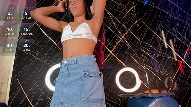 Kloe Suarez  online show from 20, 11, 2025