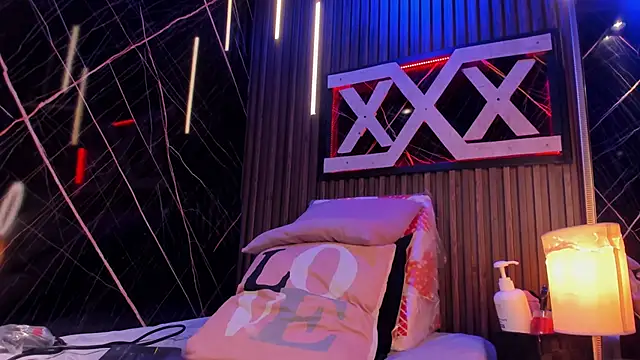 Kloe Suarez  online show from 23, 10, 2025