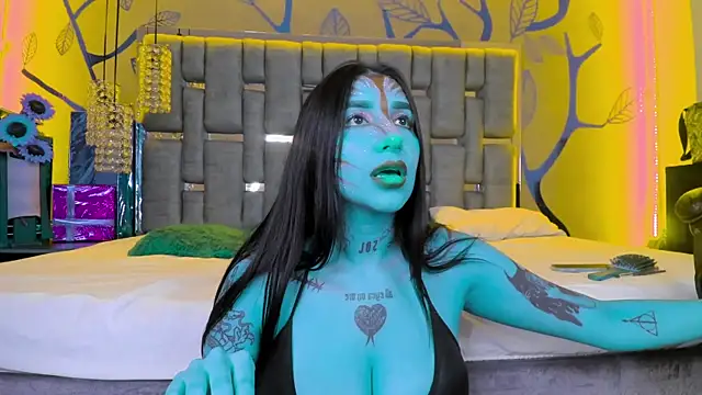 Leiaa  online show from 28, 12, 2024