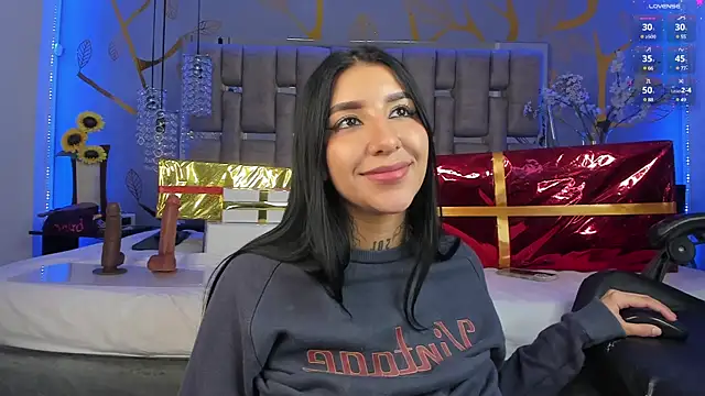 Leiaa  online show from 21, 12, 2024