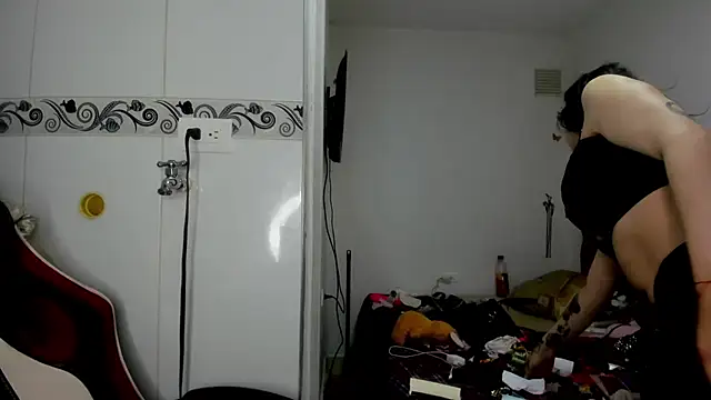 Sweet-Suck69 online show from 14, 7, 2026