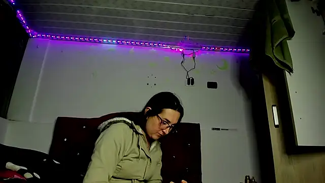 Sweet-Suck69 online show from 19, 3, 2025