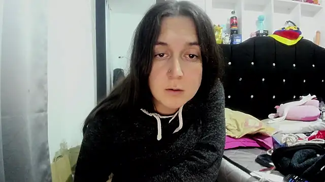 Sweet-Suck69 online show from 19, 3, 2026