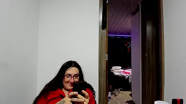 Sweet-Suck69 online show from 27, 2, 2025